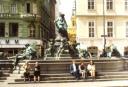 300px-vien_donnerbrunnen_neuer_markt_.jpg